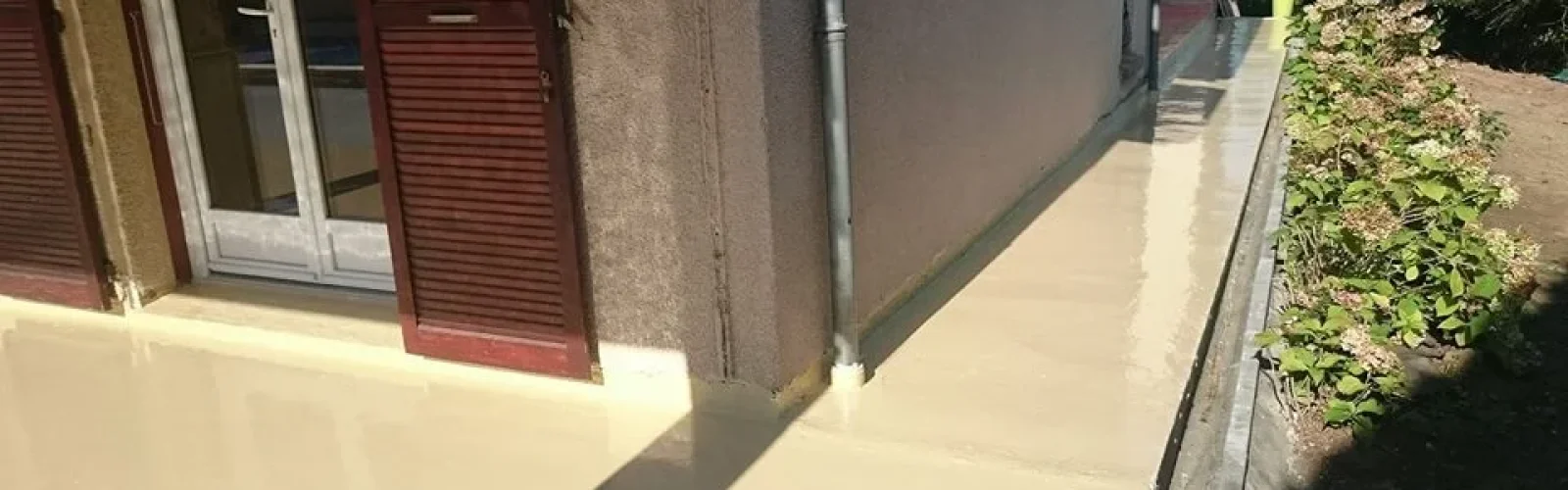 מרפסת גג מונע שריטות